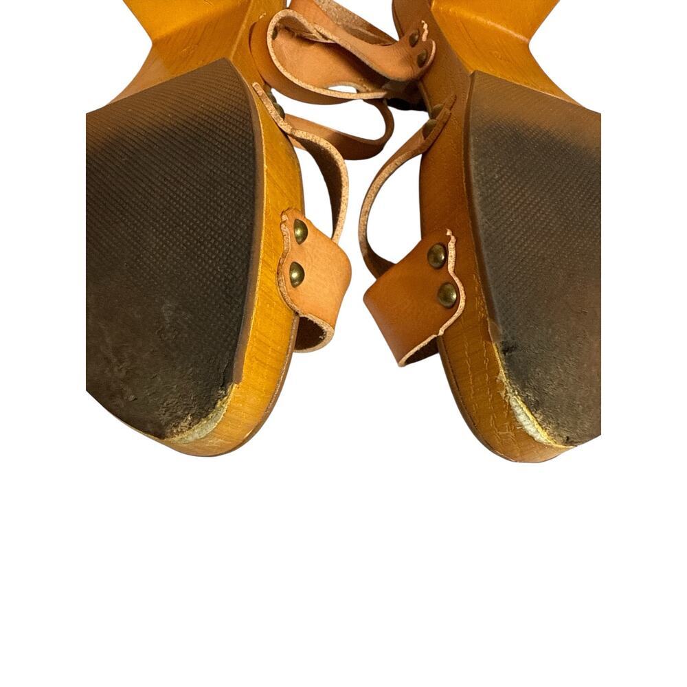 Cushionaire Tan Leather wood block heel clog Sandals - Women's 9 9.5 - Picture 6 of 6
